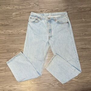 Vintage Levi Jeans Straight Leg Button Fly Light Wash Men’s Size 32x31